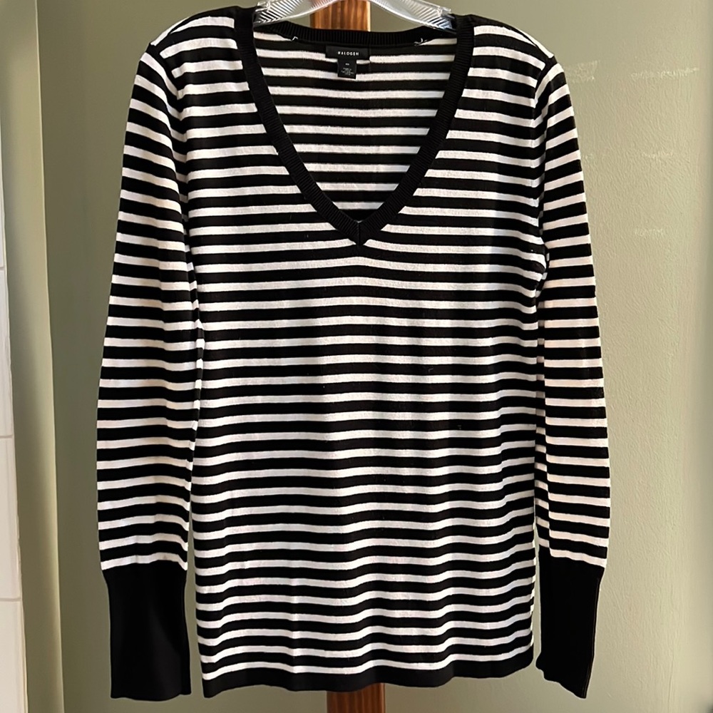 Halogen black and white striped cotton V-neck sweater size medium